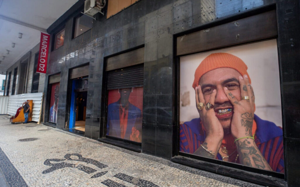 Exposição sobre o novo samba tradicional no Centro do Rio com Marcelo D2
