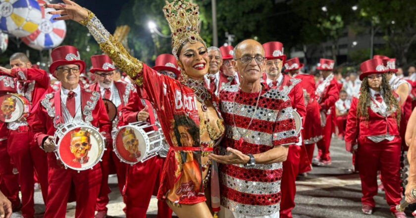 500 bolsas de ensino superior para integrantes das escolas de samba do grupo especial