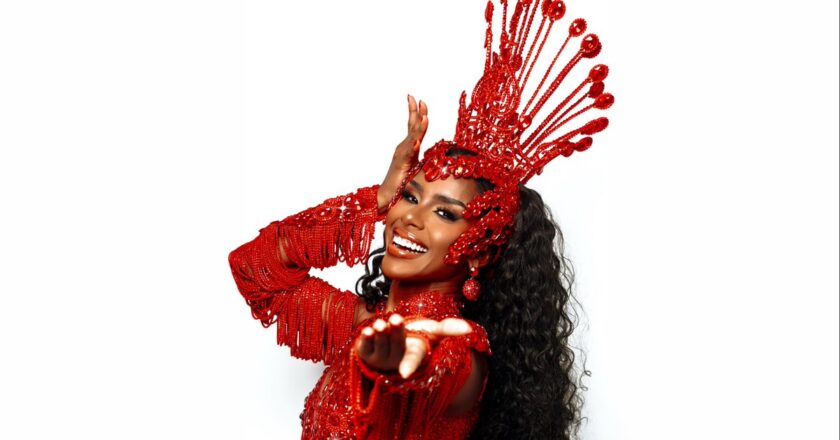 Bellinha Delfim é a nova Rainha de Bateria da Unidos do Viradouro